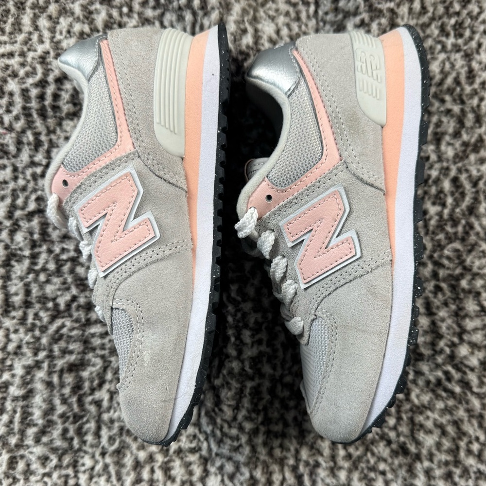New Balance Classic 574 Light Gray and Soft Pink Sneakers Kids Size 12.5 - Picture 6 of 8